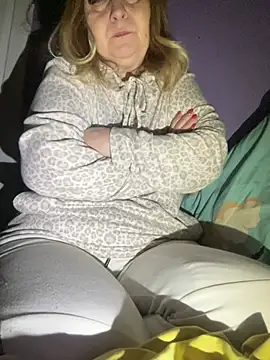 Irina2909xh online show from 02/05/26, 04:52