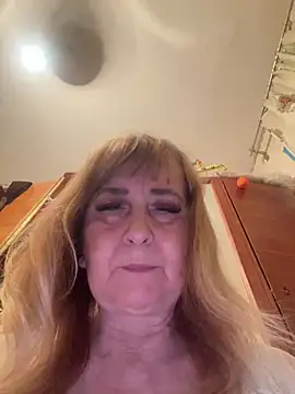 Snapshot of Irina2909@xh chatting on 07/10/26, 09:04 Irina2909xh online show from 07/10/26, 09:04