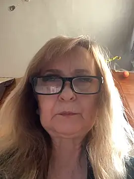 Snapshot of Irina2909@xh chatting on 05/30/26, 08:09 Irina2909xh online show from 05/30/26, 08:09