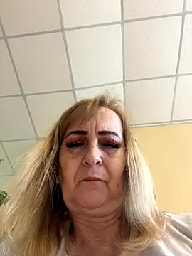 Irina2909xh online show from 10/06/25, 09:21