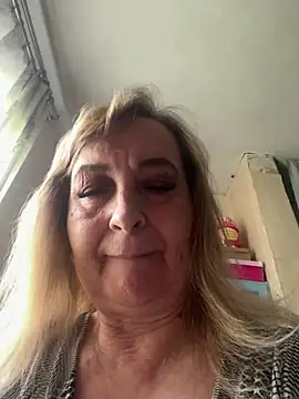 Snapshot of Irina2909@xh chatting on 06/27/26, 09:15 Irina2909xh online show from 06/27/26, 09:15