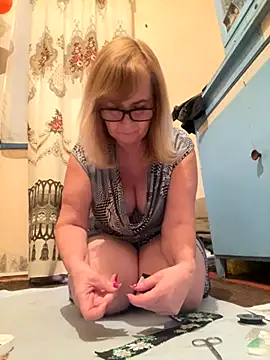 Irina2909xh online show from 11/16/25, 10:02