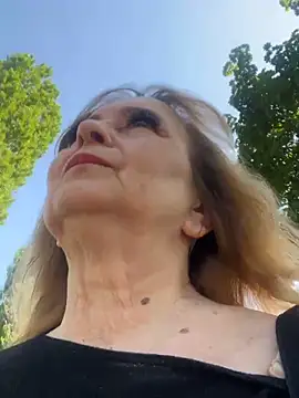 Snapshot of Irina2909@xh chatting on 05/19/26, 12:23 Irina2909xh online show from 05/19/26, 12:23