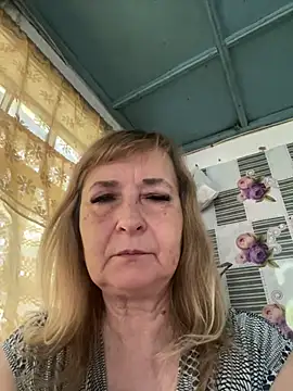 Snapshot of Irina2909@xh chatting on 07/05/26, 09:05 Irina2909xh online show from 07/05/26, 09:05