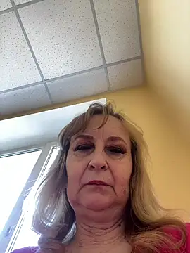 Snapshot of Irina2909@xh chatting on 05/07/26, 08:39 Irina2909xh online show from 05/07/26, 08:39