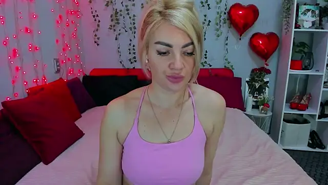 LunaBellucci online show from 03/27/26, 08:26