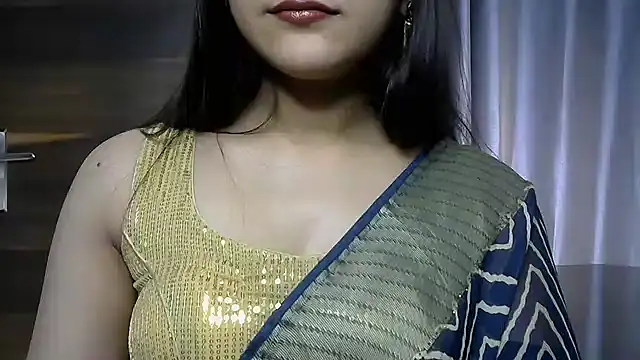 Snapshot of selen_5 chatting on 10/11/25, 06:09 selen 5 online show from 10/11/25, 06:09
