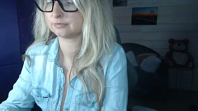 RubiLakros online show from 04/13/26, 02:32