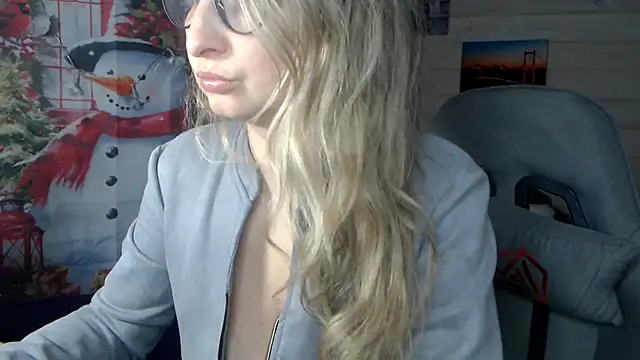 Snapshot of RubiLakros chatting on 12/16/25, 09:46 RubiLakros online show from 12/16/25, 09:46