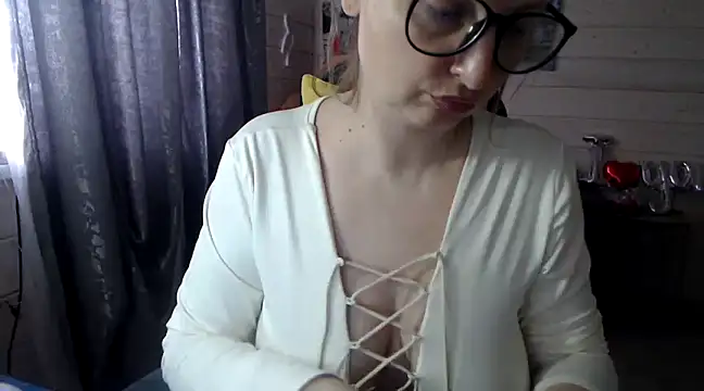 RubiLakros online show from 03/10/25, 07:44