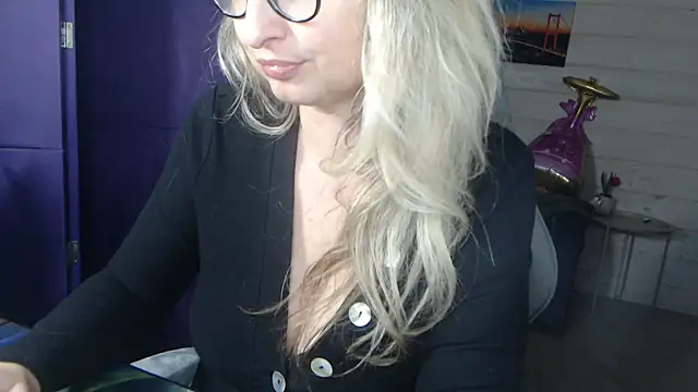 Snapshot of RubiLakros chatting on 05/12/26, 07:53 RubiLakros online show from 05/12/26, 07:53