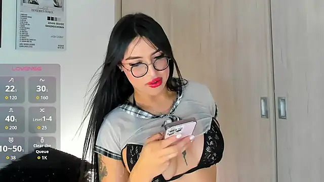 hollyprincess 2 online show from 07/08/26, 02:57