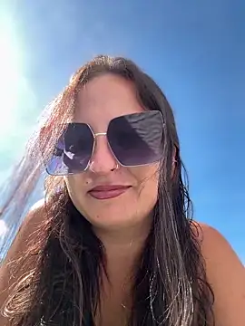 itsCassie online show from 10/19/25, 12:08