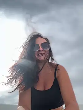 itsCassie online show from 10/20/25, 01:00