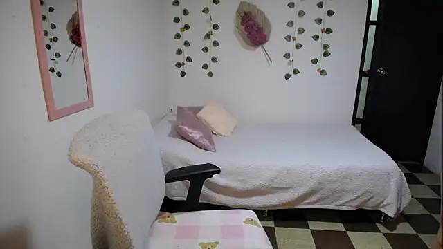 Snapshot of Sofi_5249_ chatting on 06/13/26, 11:45 Sofi 5249 online show from 06/13/26, 11:45
