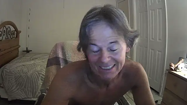 Snapshot of nakeedcowboi65 chatting on 06/07/26, 06:07 nakeedcowboi65 online show from 06/07/26, 06:07