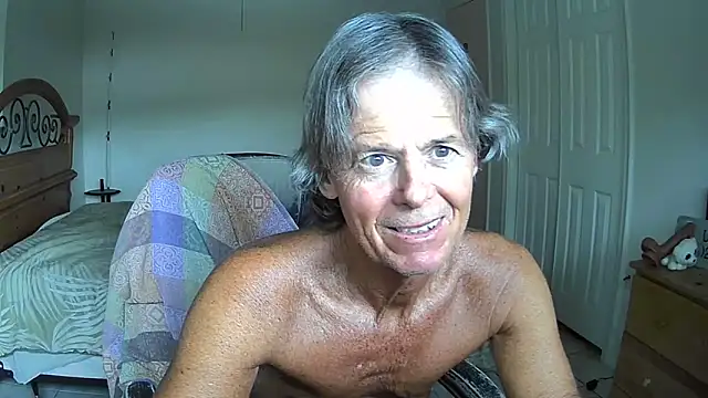 Snapshot of nakeedcowboi65 chatting on 06/07/26, 10:15 nakeedcowboi65 online show from 06/07/26, 10:15