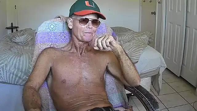 nakeedcowboi65 online show from 11/17/25, 08:35