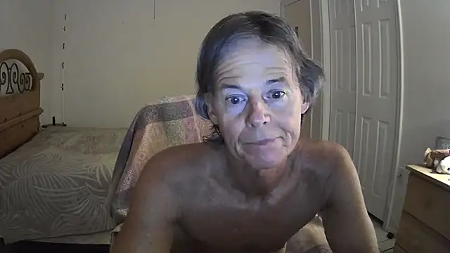 Snapshot of nakeedcowboi65 chatting on 07/04/26, 10:21 nakeedcowboi65 online show from 07/04/26, 10:21