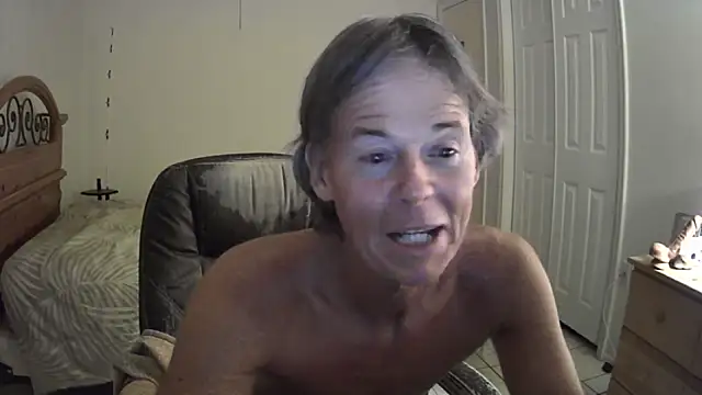 Snapshot of nakeedcowboi65 chatting on 07/01/26, 08:58 nakeedcowboi65 online show from 07/01/26, 08:58
