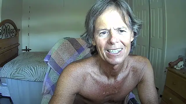 Snapshot of nakeedcowboi65 chatting on 06/21/26, 08:47 nakeedcowboi65 online show from 06/21/26, 08:47
