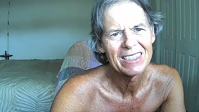 Snapshot of nakeedcowboi65 chatting on 06/01/26, 09:03 nakeedcowboi65 online show from 06/01/26, 09:03