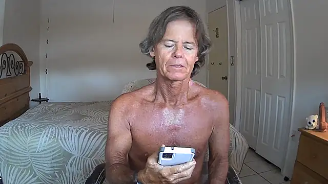 Snapshot of nakeedcowboi65 chatting on 07/08/26, 09:37 nakeedcowboi65 online show from 07/08/26, 09:37