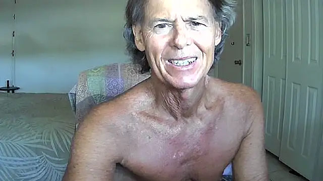 Snapshot of nakeedcowboi65 chatting on 06/11/26, 09:12 nakeedcowboi65 online show from 06/11/26, 09:12