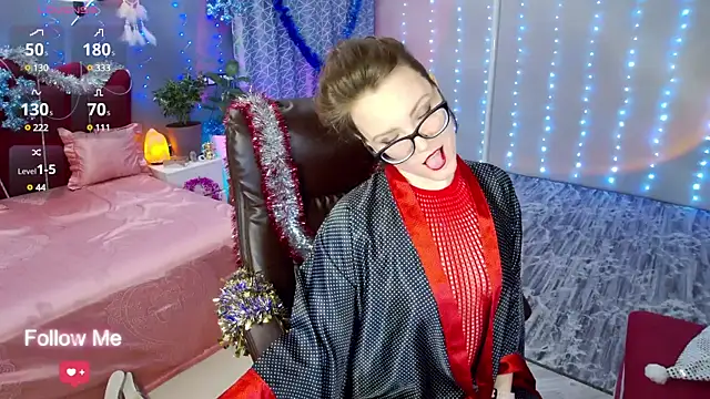 Snapshot of AngelaWhiti chatting on 12/26/24, 03:31 AngelaWhiti online show from 12/26/24, 03:31