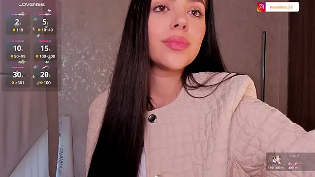 Snapshot of salome__11 chatting on 03/18/25, 03:45 salome  11 online show from 03/18/25, 03:45