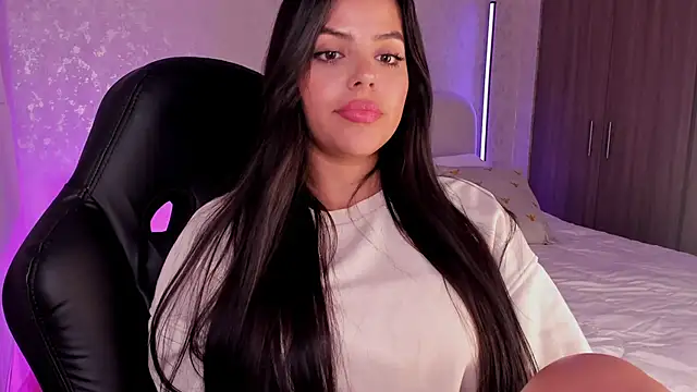 Snapshot of salome__11 chatting on 02/19/25, 05:16 salome  11 online show from 02/19/25, 05:16