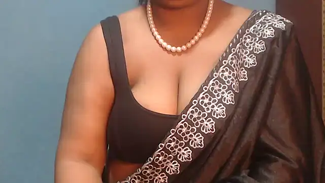 Snapshot of naughtyboobs38dd chatting on 05/30/26, 05:07 naughtyboobs38dd online show from 05/30/26, 05:07