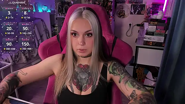 ChloeKohaku online show from 12/16/25, 11:25