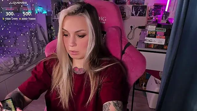 ChloeKohaku online show from 11/22/25, 08:57