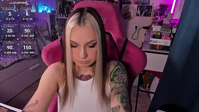 ChloeKohaku online show from 11/10/25, 03:55