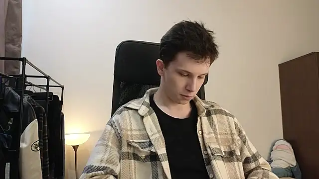 arlekincrop online show from 04/18/26, 05:32