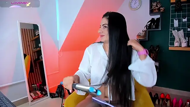 Ashley leon  online show from 02/10/26, 01:54