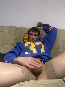 maciej online show from 12/16/24, 10:03