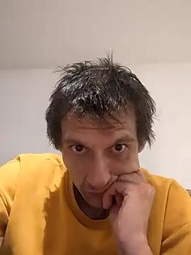 maciej online show from 09/22/25, 10:49