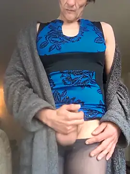 maciej online show from 10/16/25, 09:17