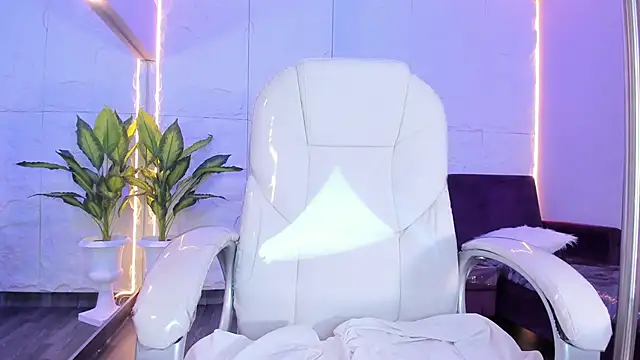 Snapshot of Alexis_camX chatting on 03/22/25, 03:09 Alexis camX online show from 03/22/25, 03:09