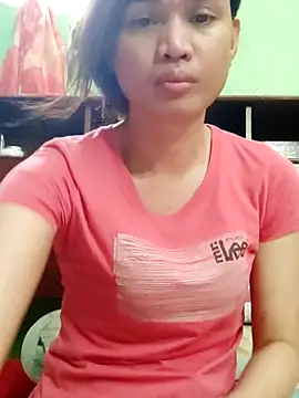 Snapshot of QueenSoreal chatting on 10/23/25, 10:08 QueenSoreal online show from 10/23/25, 10:08