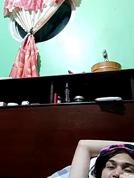 Snapshot of QueenSoreal chatting on 11/14/25, 03:26 QueenSoreal online show from 11/14/25, 03:26