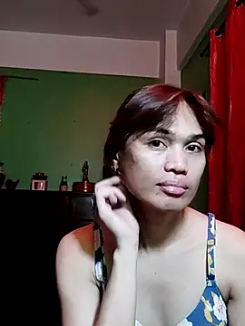 Snapshot of QueenSoreal chatting on 09/19/25, 04:44 QueenSoreal online show from 09/19/25, 04:44