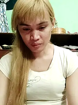 Snapshot of QueenSoreal chatting on 06/06/26, 12:54 QueenSoreal online show from 06/06/26, 12:54