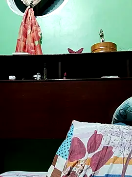 Snapshot of QueenSoreal chatting on 11/10/25, 03:06 QueenSoreal online show from 11/10/25, 03:06