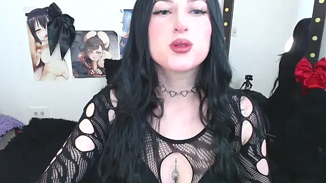 Snapshot of Evelyn_Sheeran chatting on 09/27/25, 03:45 Evelyn Sheeran online show from 09/27/25, 03:45