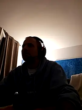 verylargecock online show from 09/18/25, 03:20