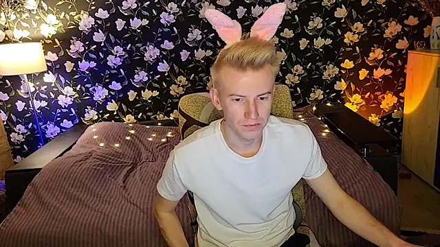 Vuitton online show from 04/06/26, 05:14