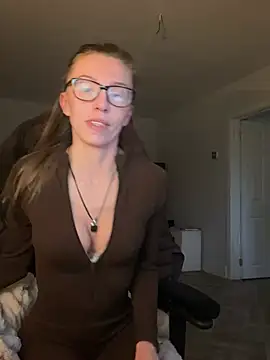 Snapshot of Heidi_Harper chatting on 02/06/25, 04:58 Heidi Harper online show from 02/06/25, 04:58
